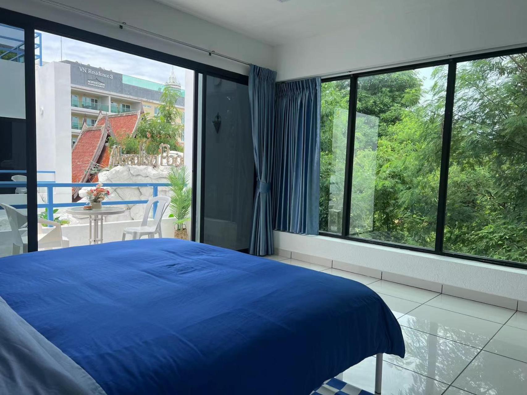 Mona Lisa Pool Homestay Pattaya